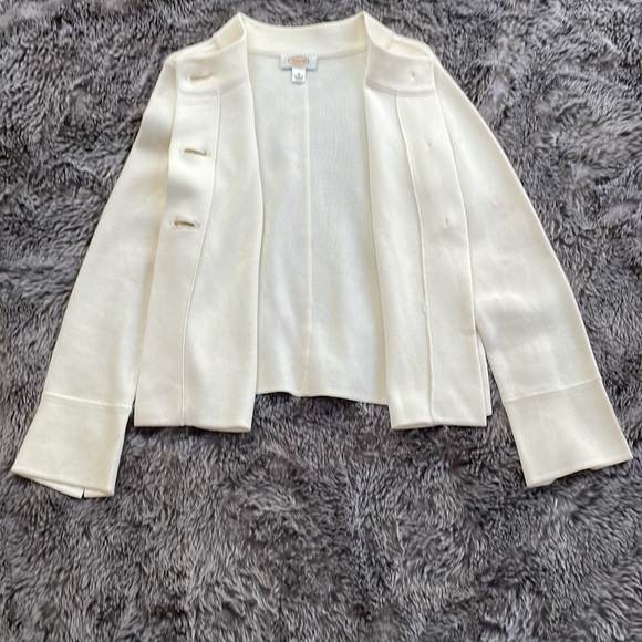 Big Button Sweater - Picture 3 of 4